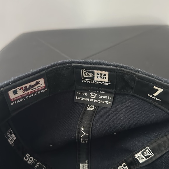 New era hat - Picture 3 of 3
